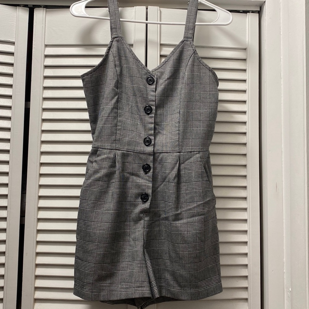 Cute plaid romper